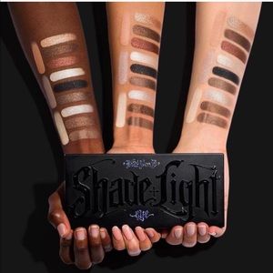 Kat Von D Makeup - Shade + Light Glimmer Palette Kat Von D Makeup - Shade + Light Glimmer Palette
